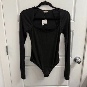Free People Black Long Sleeve Bodysuit Size XS Lace Scallop Trim Neckline‎